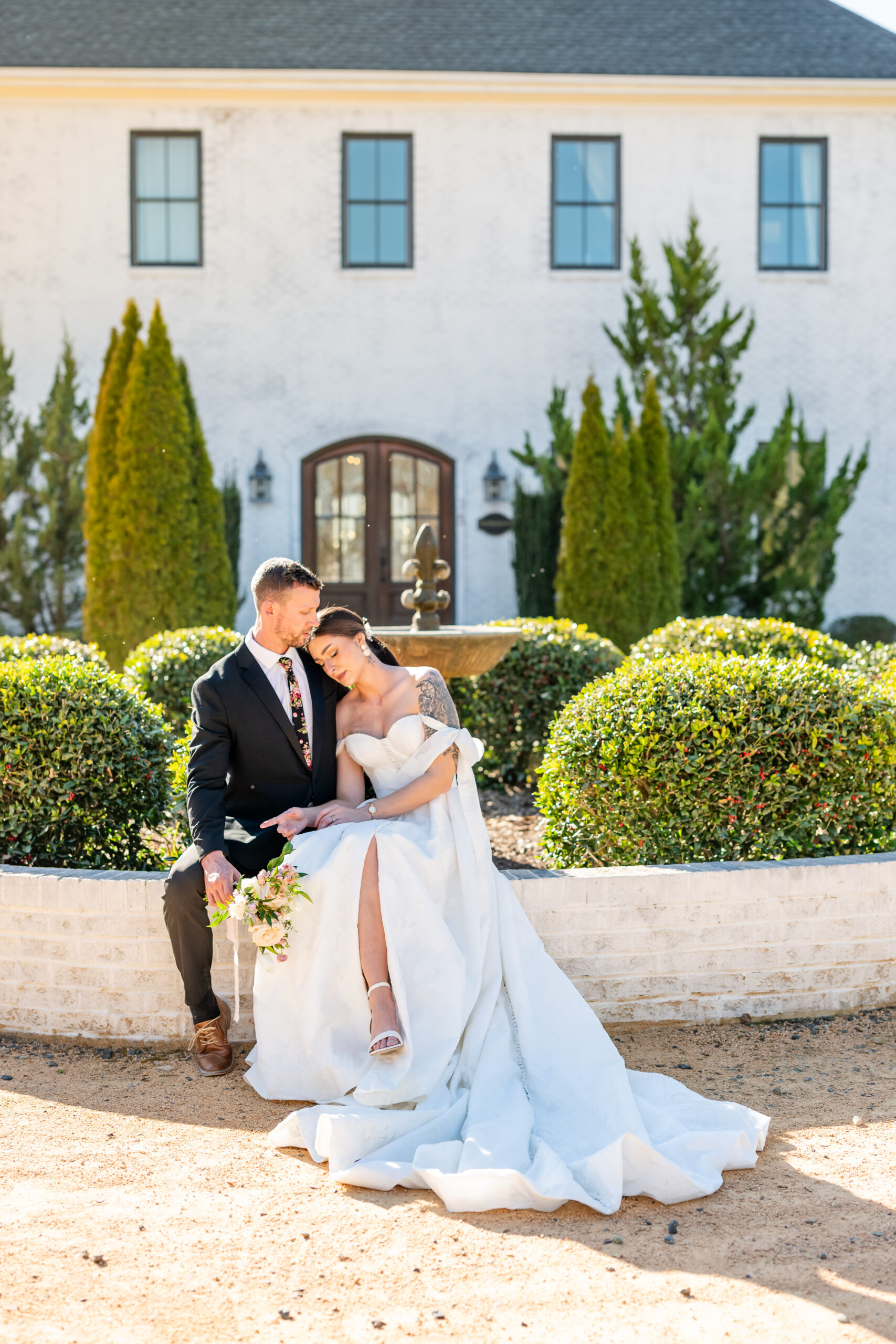 Editorial-style wedding photography by a Pittsburgh wedding photographer featuring timeless, light-filled wedding imagery